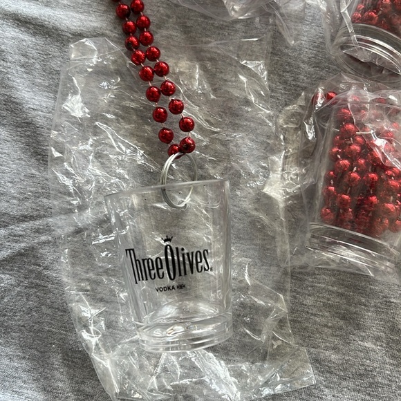 1352- Lot of Three Olives Vodka XL tshirt, headband necklace shot glasses, cups - Picture 3 of 12